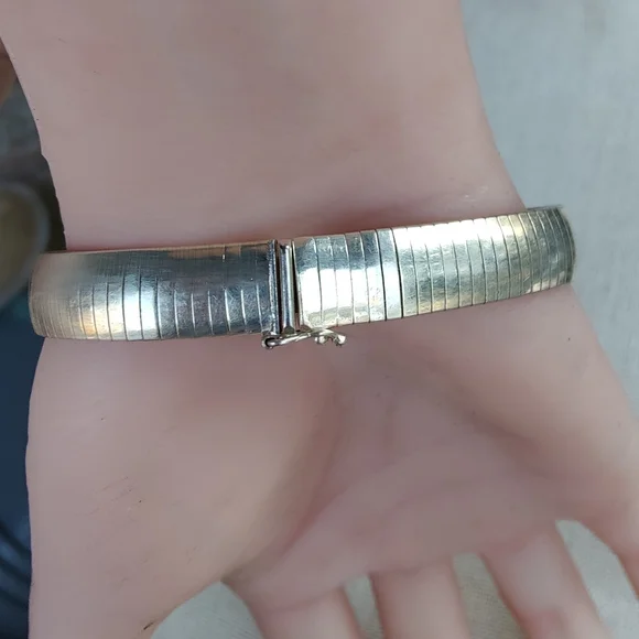 Vintage Thick Sterling Italy Bracelet - Picture 4 of 10